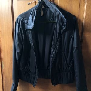 Lululemon windbreaker